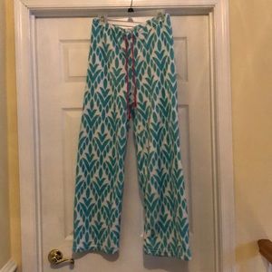 Super soft woman’s pajama bottoms